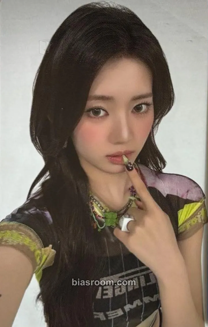 Rora CHOOM World Tour Photocard - BABYMONSTER - BABYMONSTER K-pop photocard