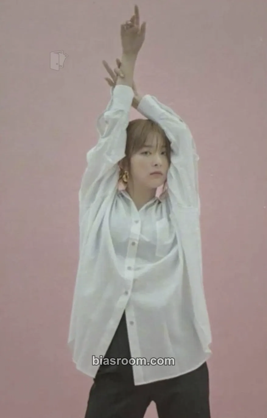 Seulgi 2020 Season's Greetings Photocard - Red Velvet - Red Velvet K-pop photocard