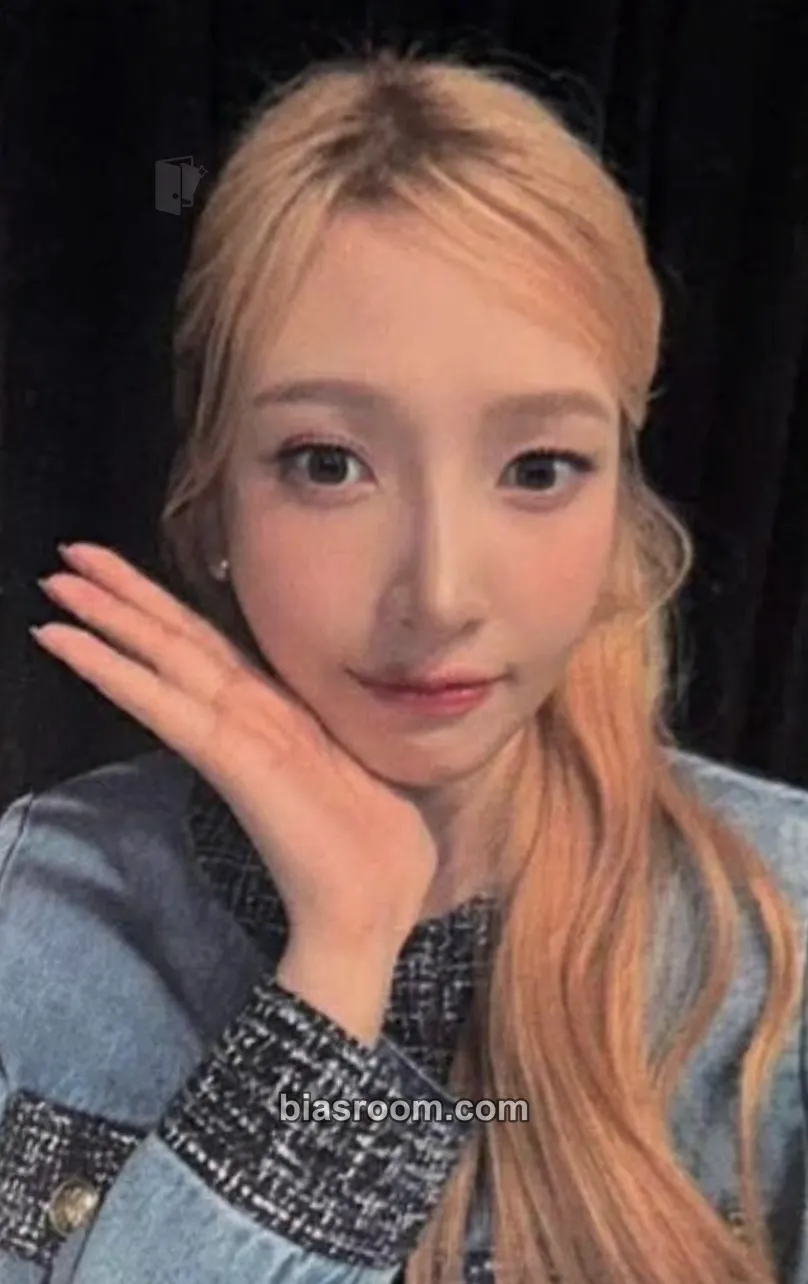 Joy Dreamy Whisper From Joy Photocard - Red Velvet - Red Velvet K-pop photocard