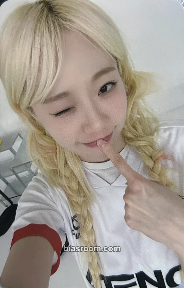 Latency - Jeewon - LATE O’ CLOCK Album 1st music video call (fancall) round 4