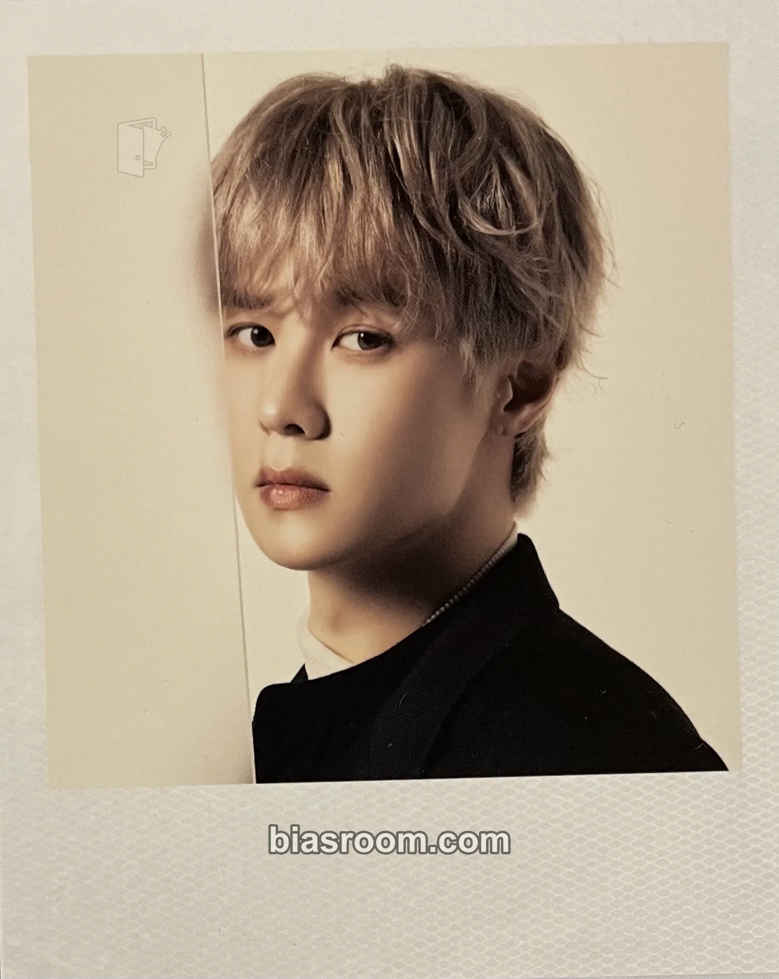 Kun Eternal White MD Photocard - WayV - WayV K-pop photocard