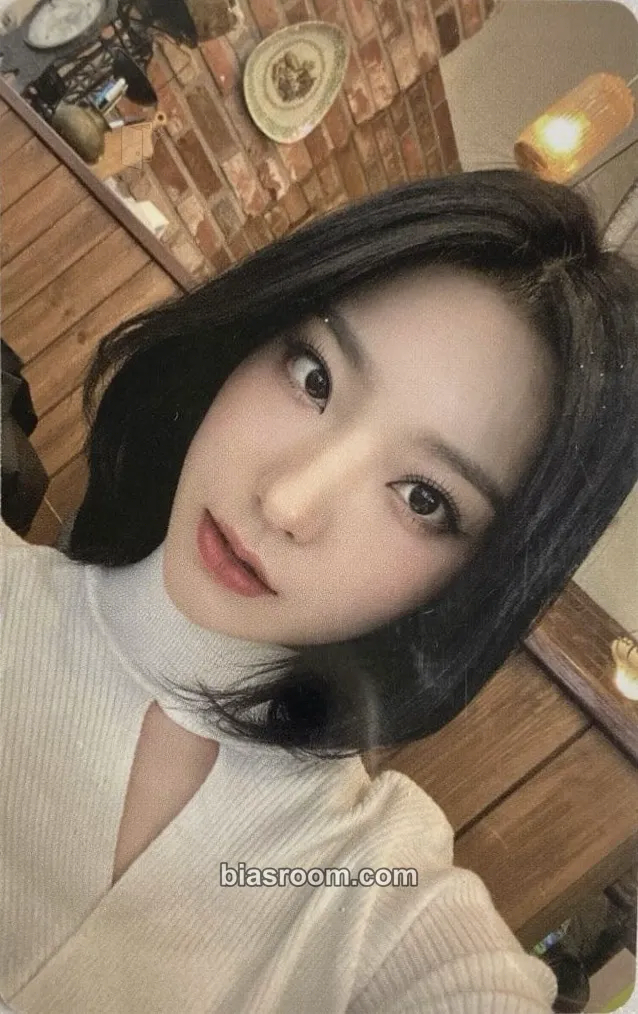Saerom Midnight Guest Photocard - fromis_9 - fromis_9 K-pop photocard
