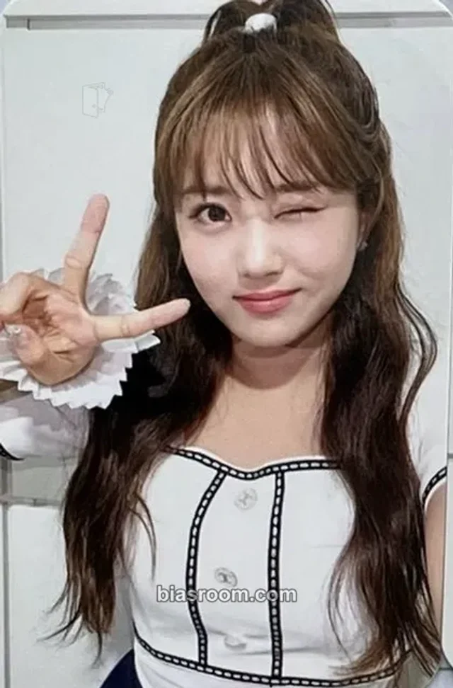 CSR - Yuna - Sequence: 7272 Album mihwadang round 1 video call (fancall)
