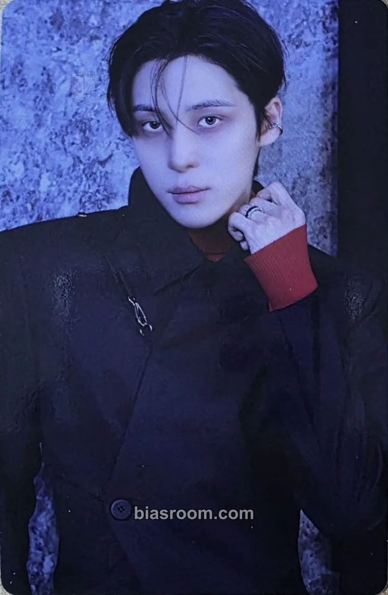 Yunho GOLDEN HOUR : Part.5 Photocard - ATEEZ - ATEEZ K-pop photocard