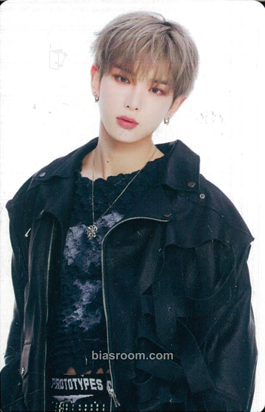 Harua AWAKEN THE BLOODLINE (Asia Tour) Photocard - &TEAM - &TEAM K-pop photocard