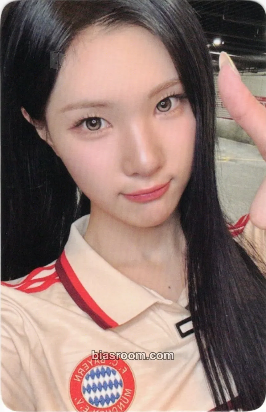 Juun Lemon Tang Photocard - Hearts2Hearts - Hearts2Hearts K-pop photocard