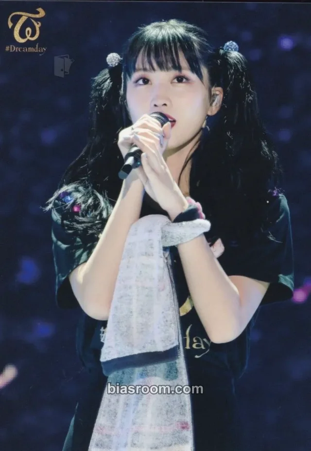 TWICE - Momo - Dome Tour #DreamDay - Japan 2019 Event japan merch postcard trading card