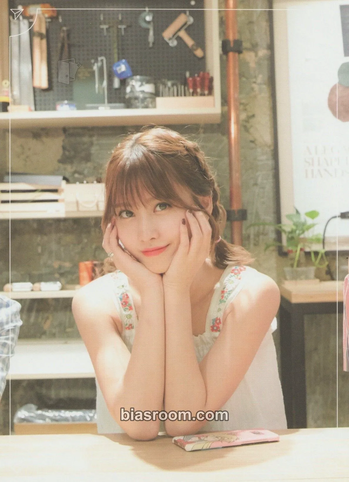 Momo Twice TV 6: Twice in Singapore Photocard - TWICE - TWICE K-pop photocard