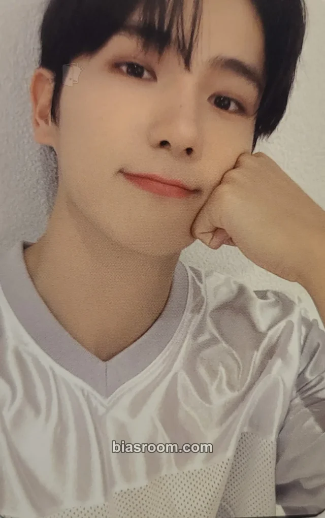 THE BOYZ - Hyunjae - WORLD TOUR: Zeneration 2 Event merch photocard
