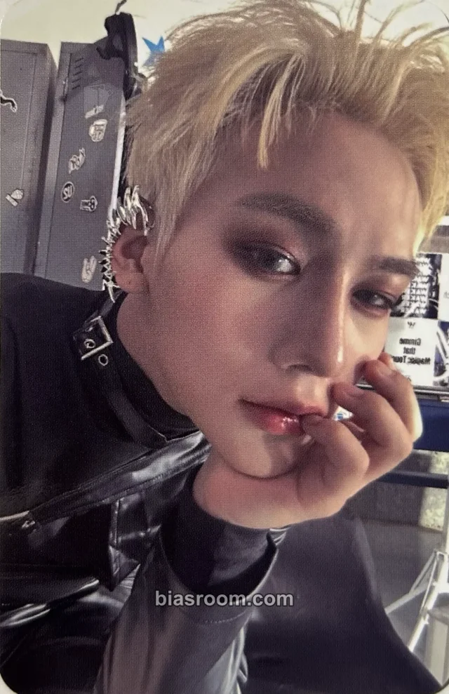 WAKER - Sebum - In Elixir: Spellbound Album album photocard freeze like that? version