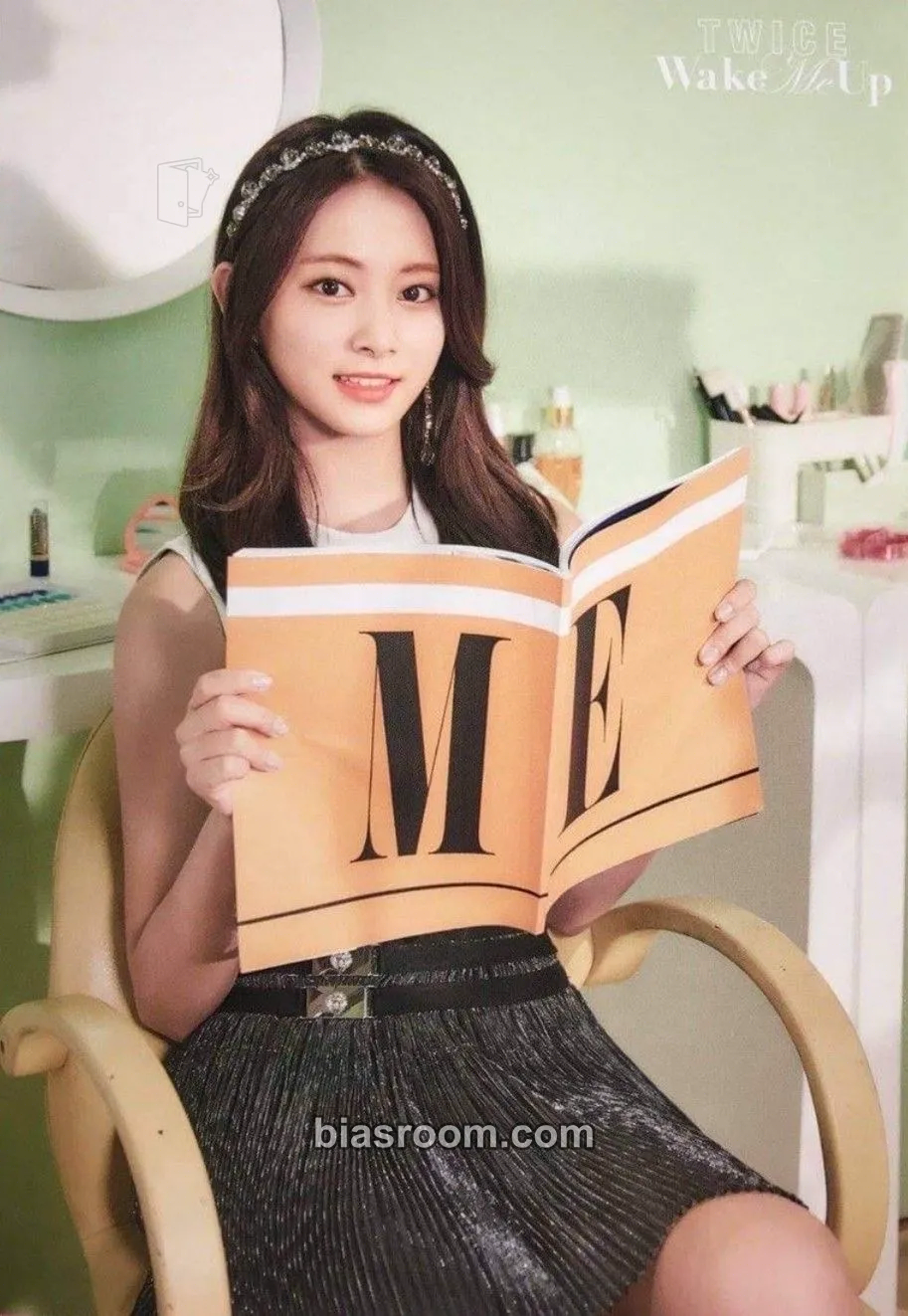 TWICE 