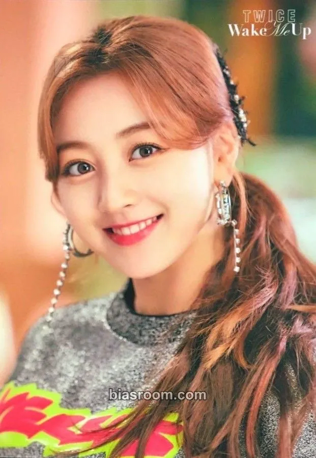 TWICE 