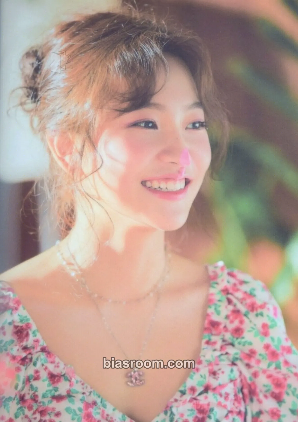 Yeri 'InteRView' Vol. 7 Queendom Photocard - Red Velvet - Red Velvet K-pop photocard