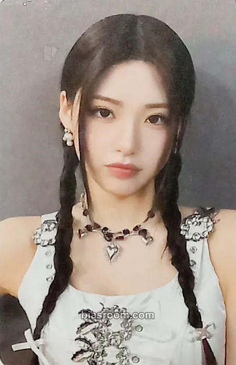 Zena Photocards (RESCENE) | Bias Room