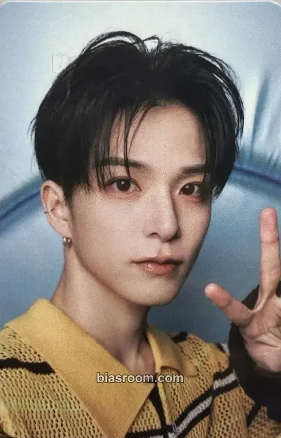 Asahi TREASURE x Crocs Photocard - TREASURE - TREASURE K-pop photocard