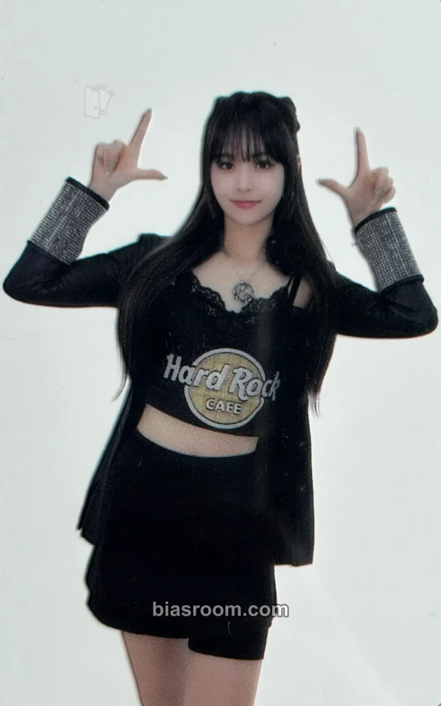 EVERGLOW - E:U - All My Girls US Tour Event merch photocard transparent/translucent