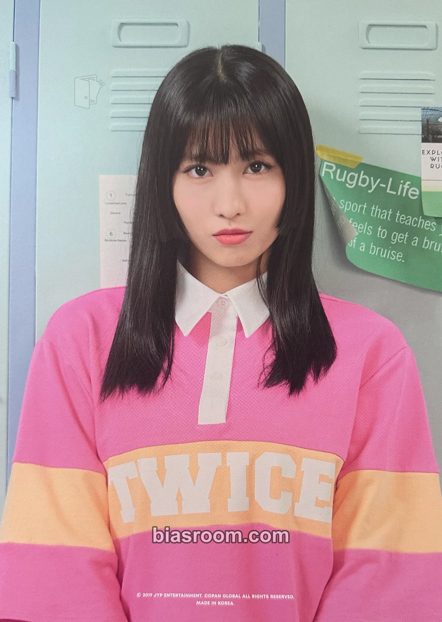 Momo 2020 Season’s Greetings: RUN 20X20 Photocard - TWICE - TWICE K-pop photocard