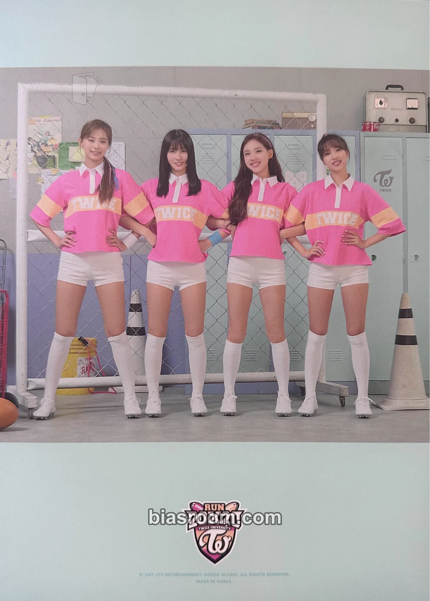 2020 Season’s Greetings: RUN 20X20 Photocard - TWICE - TWICE K-pop photocard