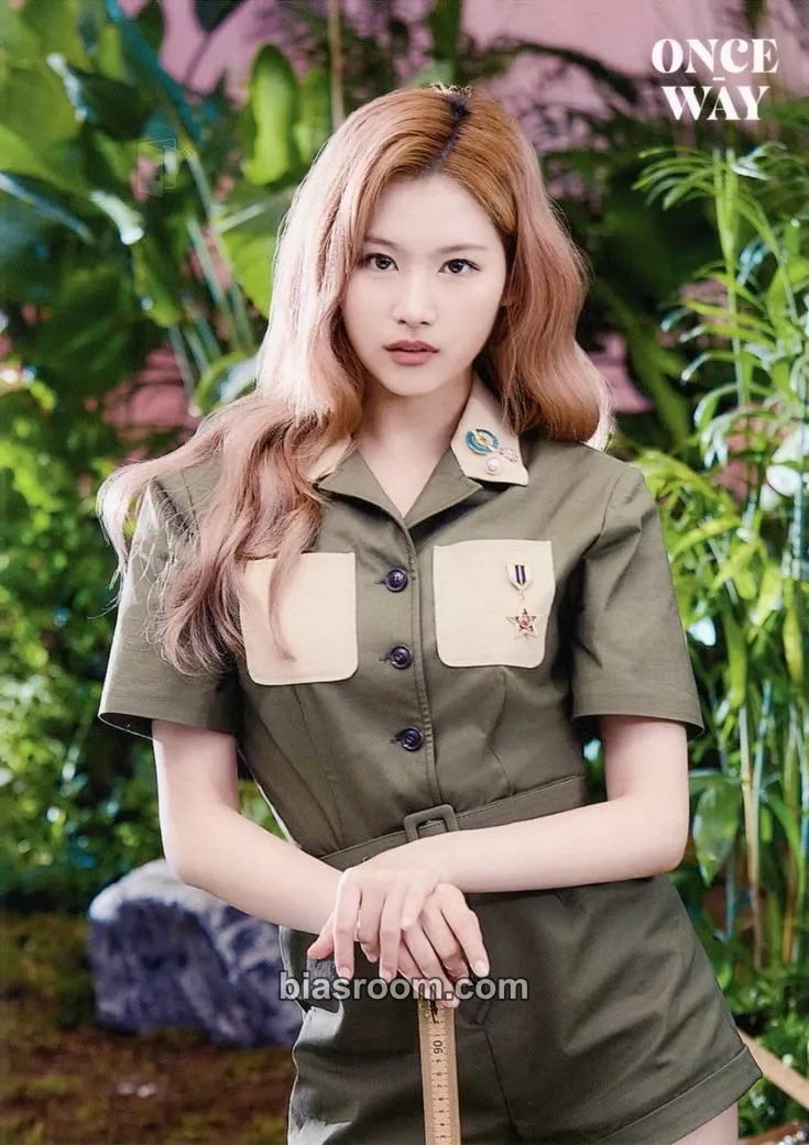 Sana 2022 Japan Season's Greetings: ONCE WAY Photocard - TWICE - TWICE K-pop photocard