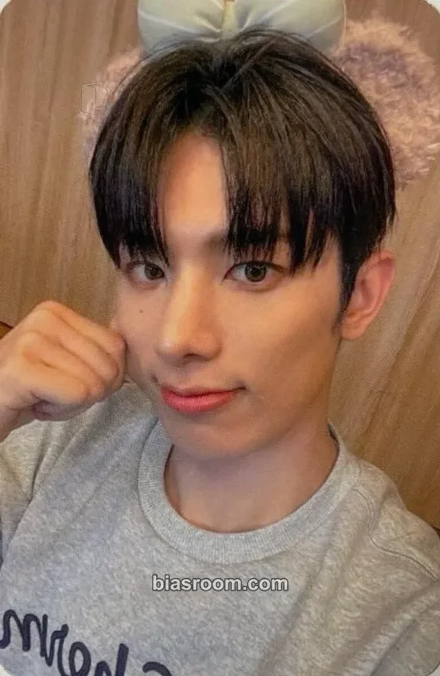 ALL(H)OURS - Kunho - Witness Album apple music fansign round 2