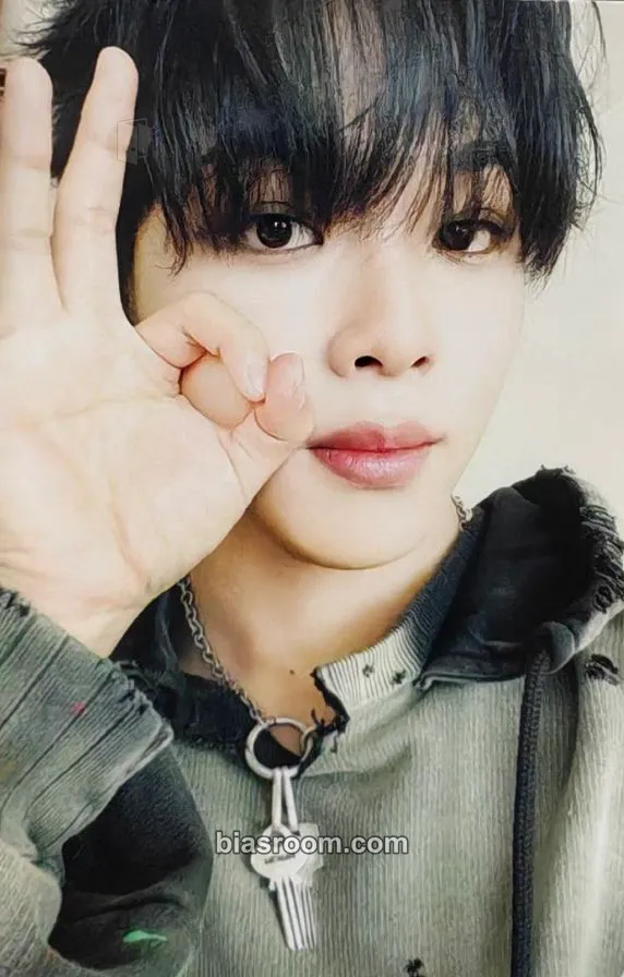 Amaru Flip It, Kick It! Photocard - KickFlip - KickFlip K-pop photocard