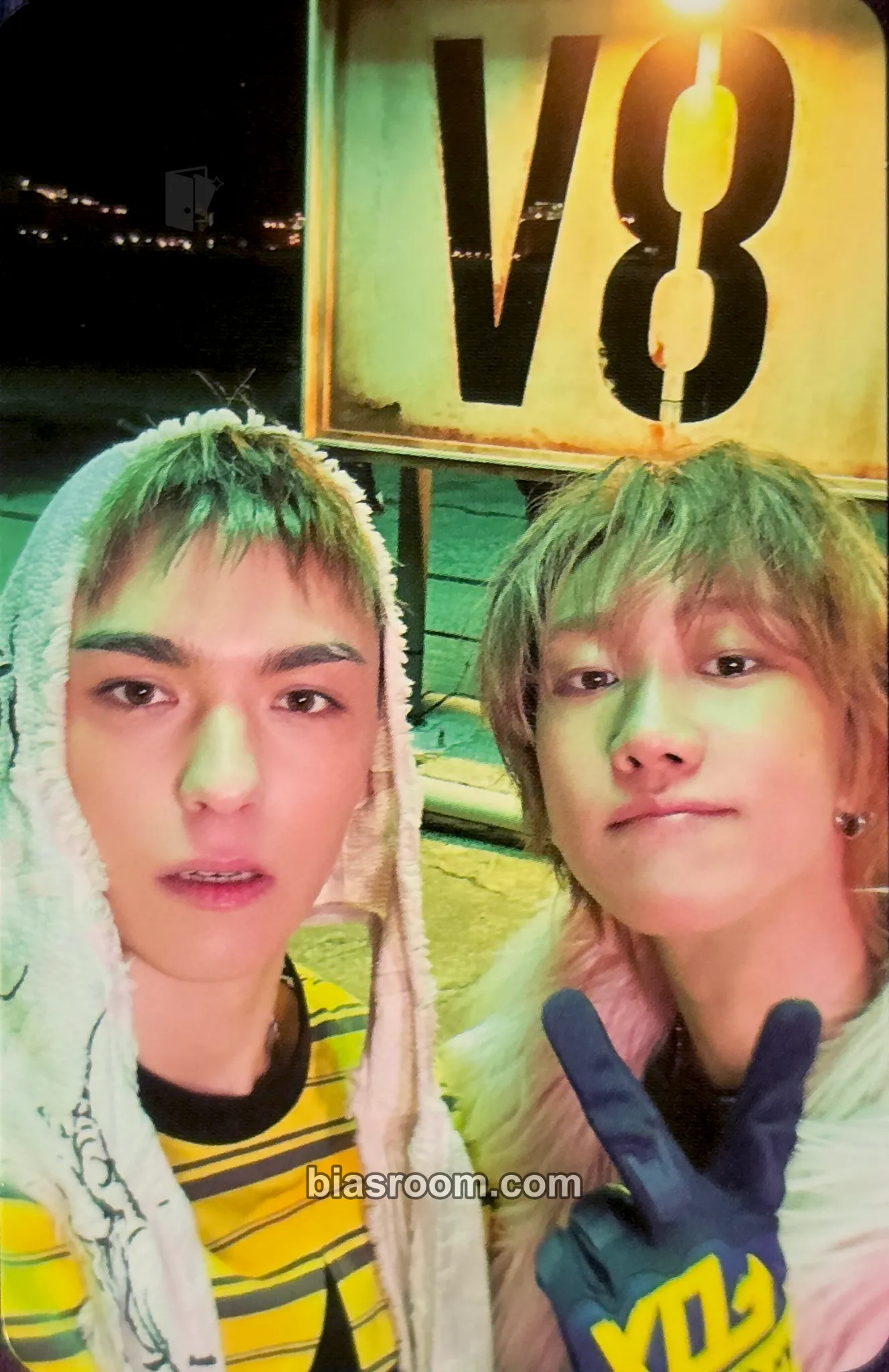 V8 Photocard - SEVENTEEN - SEVENTEEN K-pop photocard