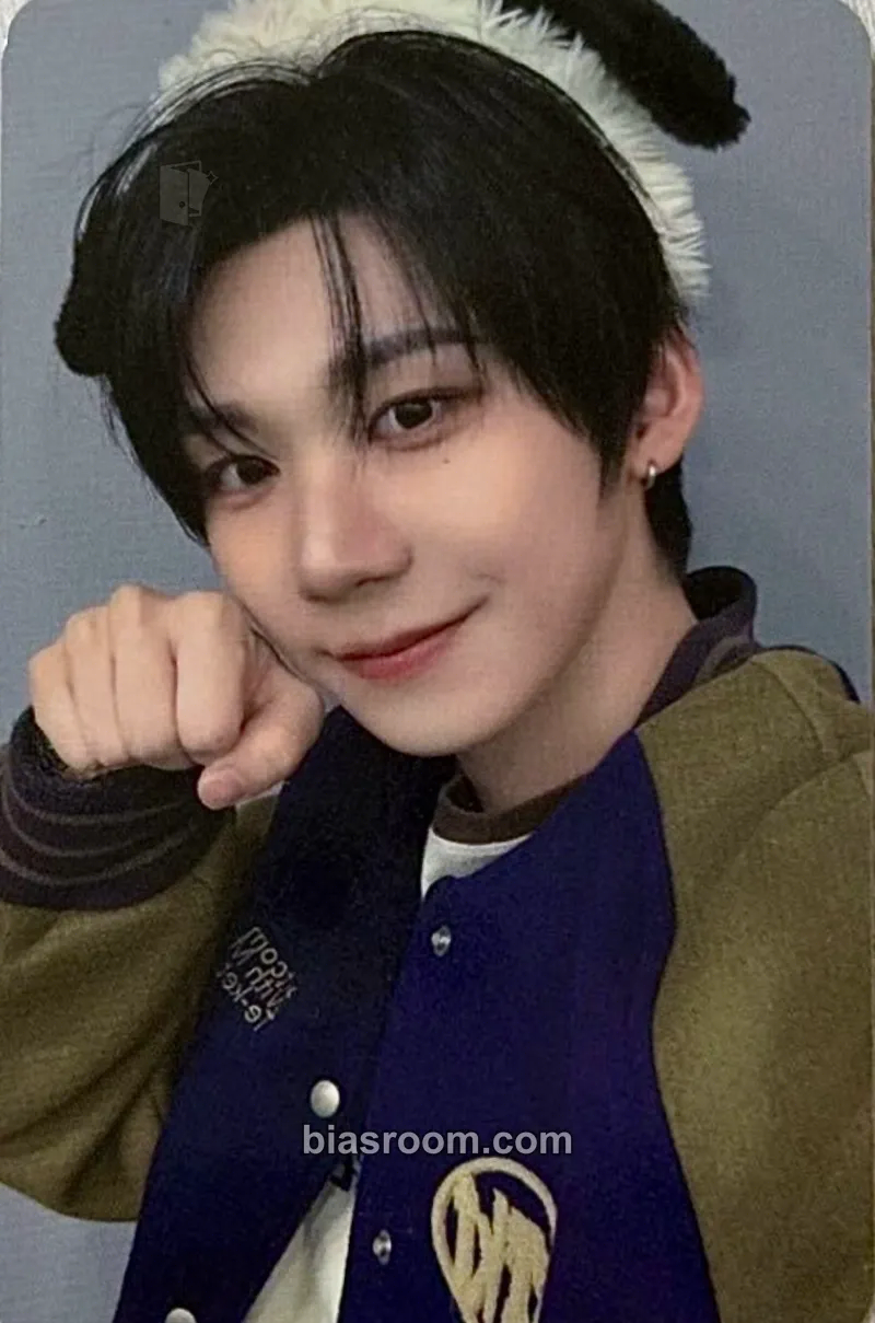 AHOF ハン Han Photocards (AHOF) | Bias Room