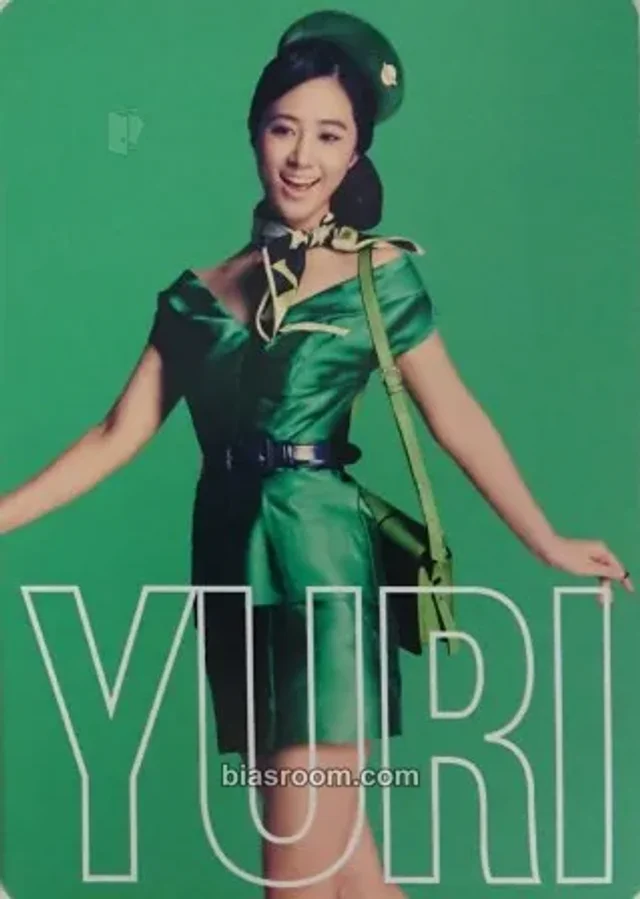 Girls' Generation - Yuri - Girls & Peace Japan 2nd Tour Event merch photocard tour merch trading card non-standard size