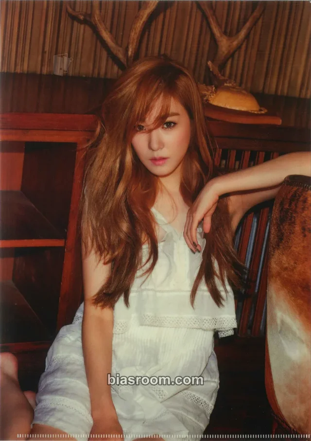 Girls' Generation - Tiffany - Holler Album L holder