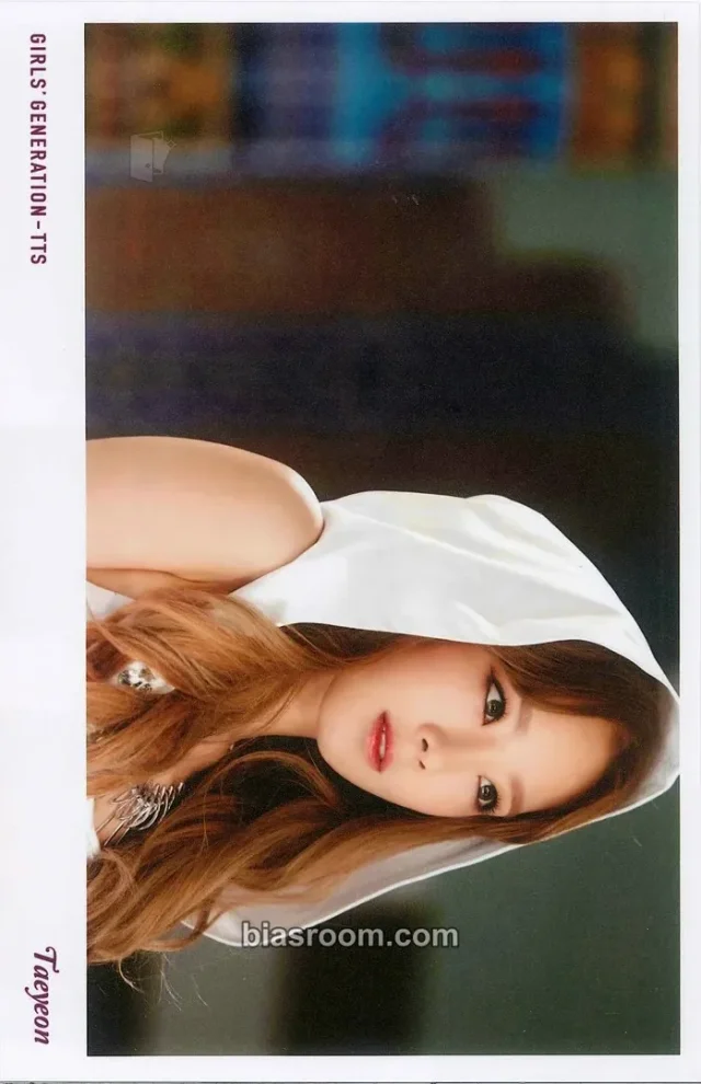 Girls' Generation - Taeyeon - Holler Album photo set MV version