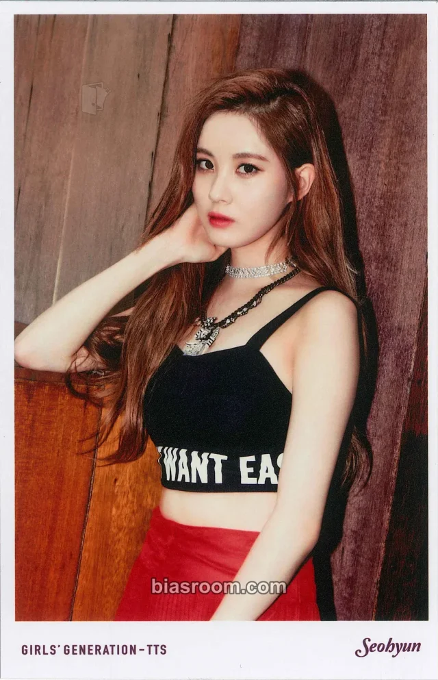 Girls' Generation - Seohyun - Holler Album photo set