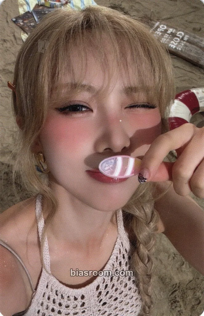Yoohyeon Playlist #Your Youth Photocard - Dreamcatcher - Dreamcatcher K-pop photocard