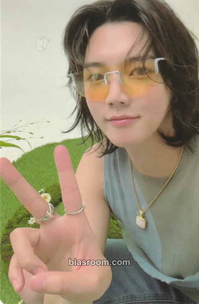 REN - Ren - Ren'devous Album album photocard seaside version double-sided