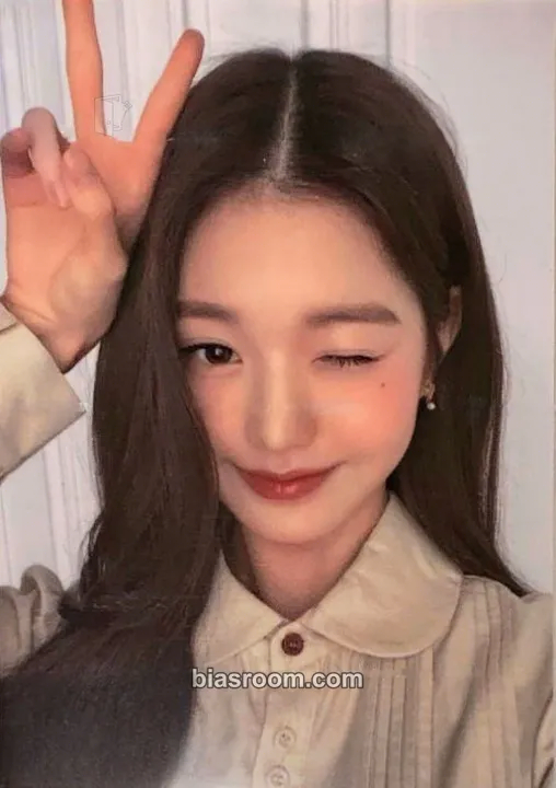 Wonyoung IVE x V COLORING Photocard - IVE - IVE K-pop photocard
