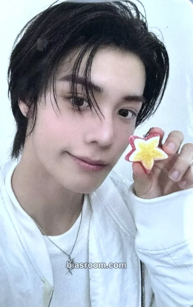 NouerA - Fan - MU (無限大) Album broadcast pre-debut