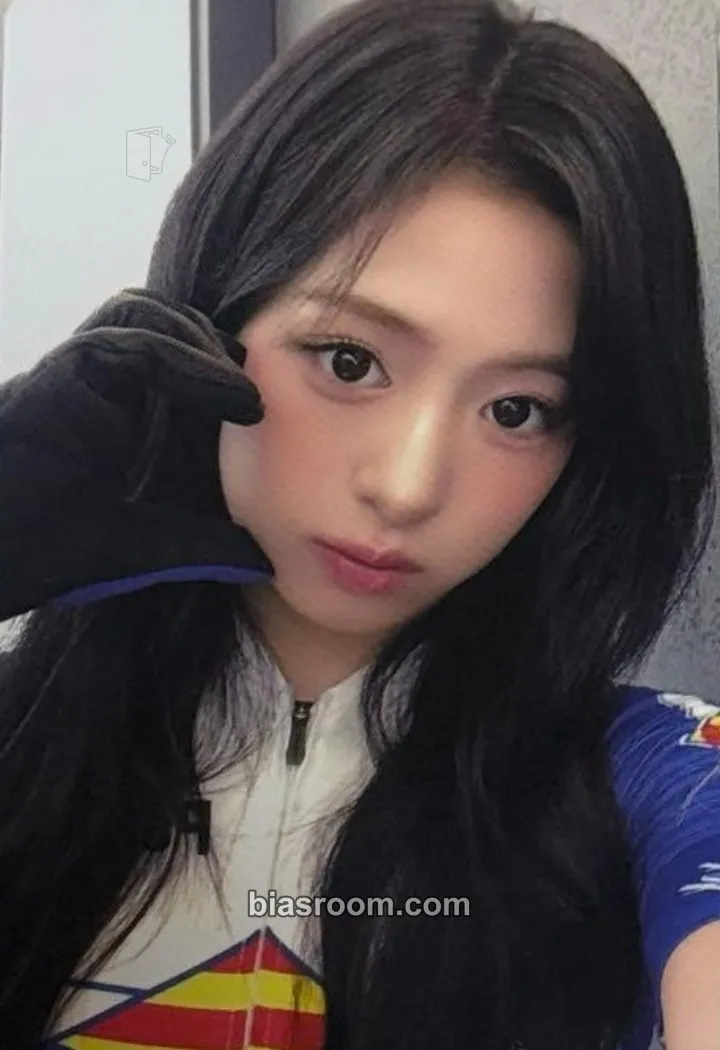 Ahyeon CHOOM World Tour Photocard - BABYMONSTER - BABYMONSTER K-pop photocard