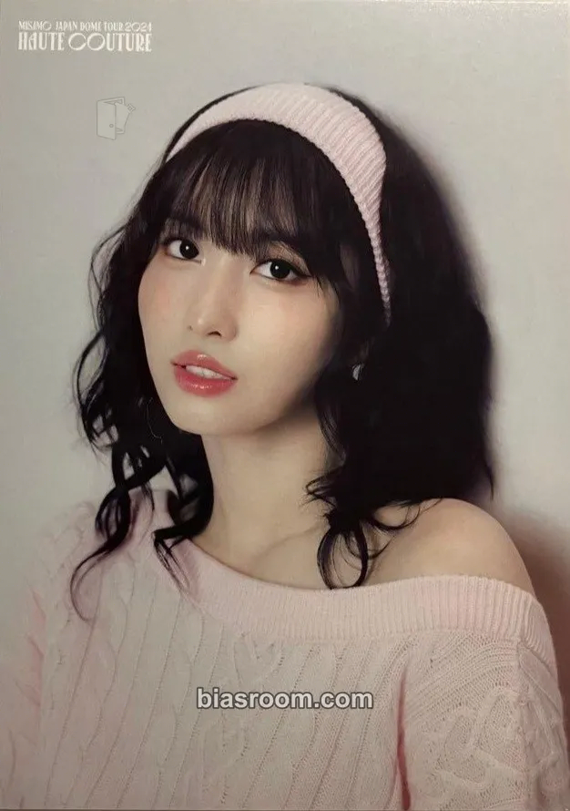 Momo MISAMO Japan Dome Tour 2024 ‘HAUTE COUTURE’ Photocard - TWICE - TWICE K-pop photocard
