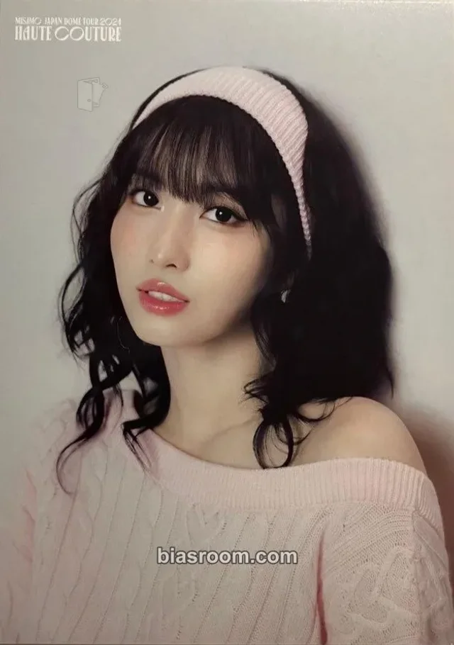 TWICE - Momo - MISAMO Japan Dome Tour 2024 ‘HAUTE COUTURE’ Event trading card postcard japan merch inclusion