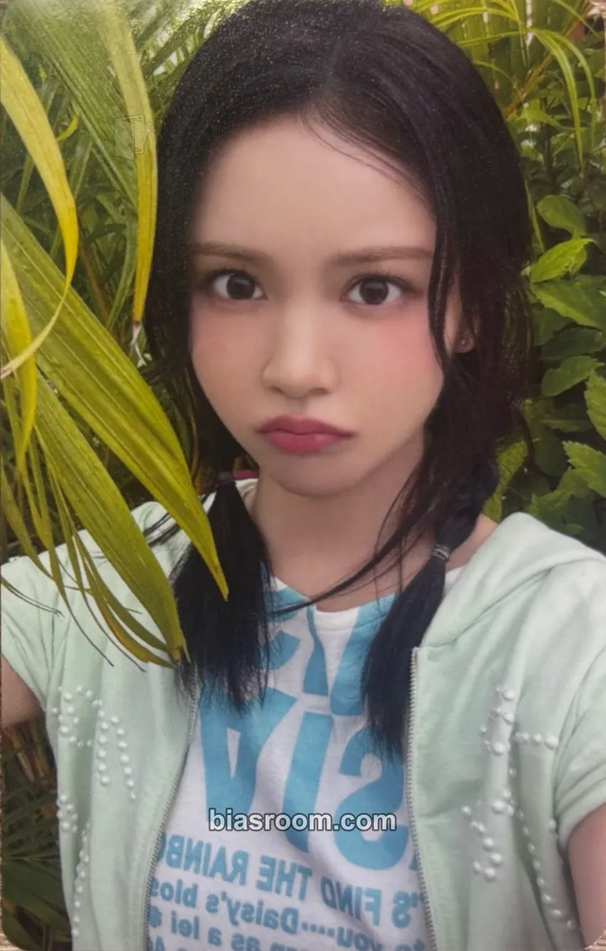 Carmen Lemon Tang Photocard - Hearts2Hearts - Hearts2Hearts K-pop photocard