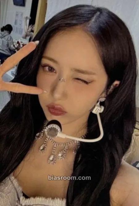 SinB GFriend 10th Anniversary Concert: Season of Memories Photocard - GFRIEND - GFRIEND K-pop photocard