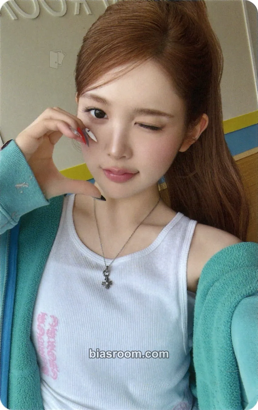 A-na Lemon Tang Photocard - Hearts2Hearts - Hearts2Hearts K-pop photocard