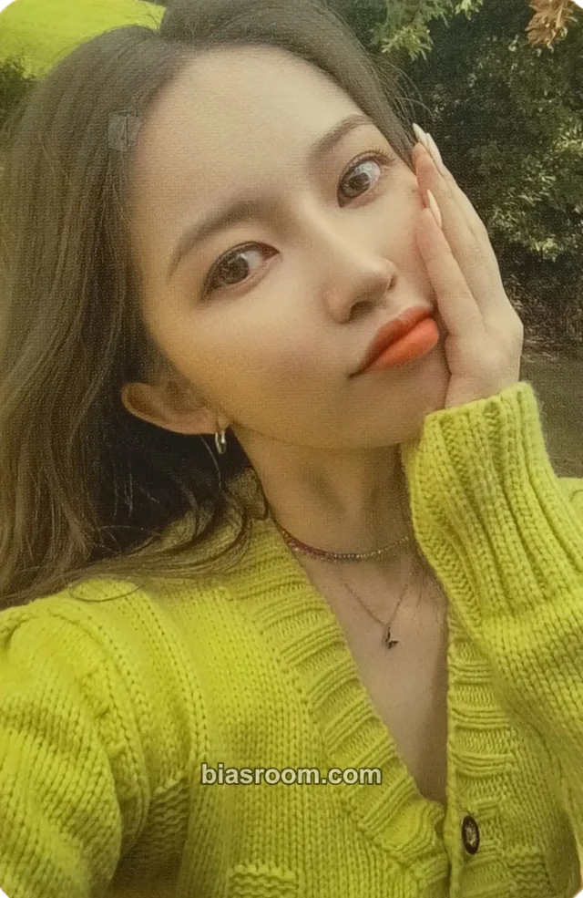 Nature - Loha - NATURE WORLD : CODE W Album album photocard