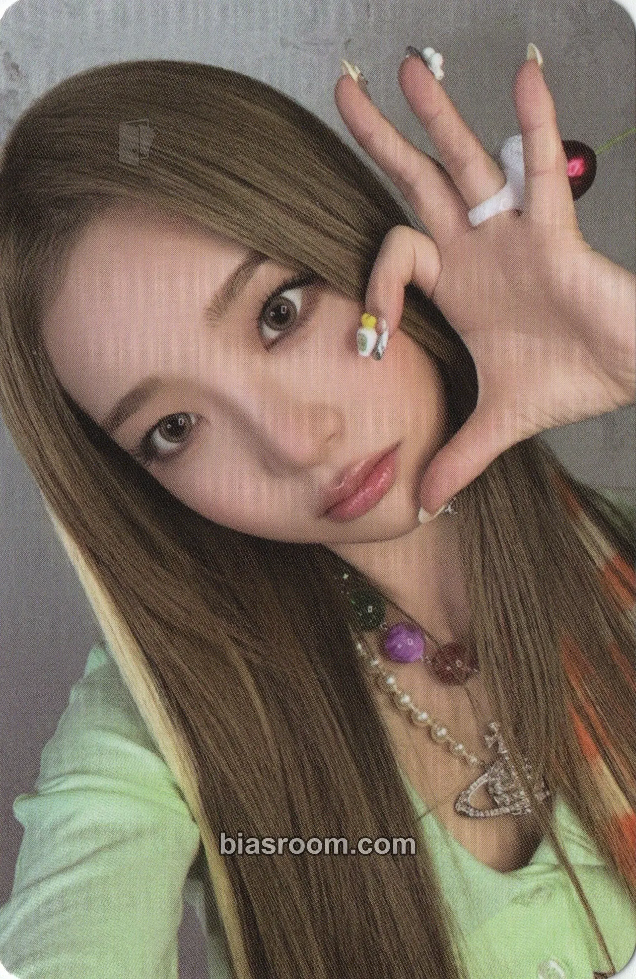 De_Hana ~ of the world ~ Photocard - Cosmosy - Cosmosy K-pop photocard