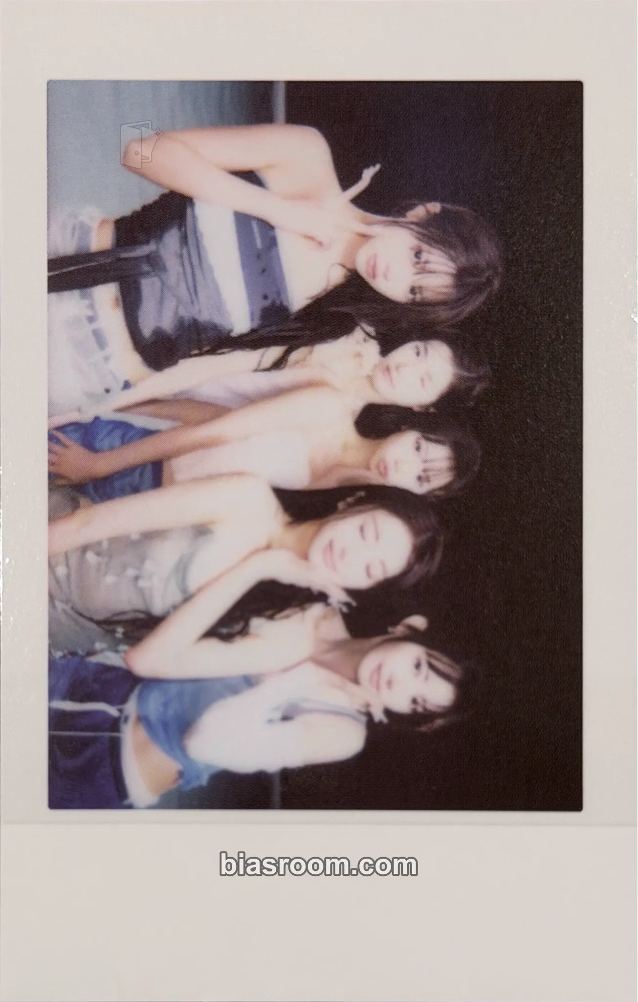 PUREFLOW pt.1 Photocard - LE SSERAFIM - LE SSERAFIM K-pop photocard
