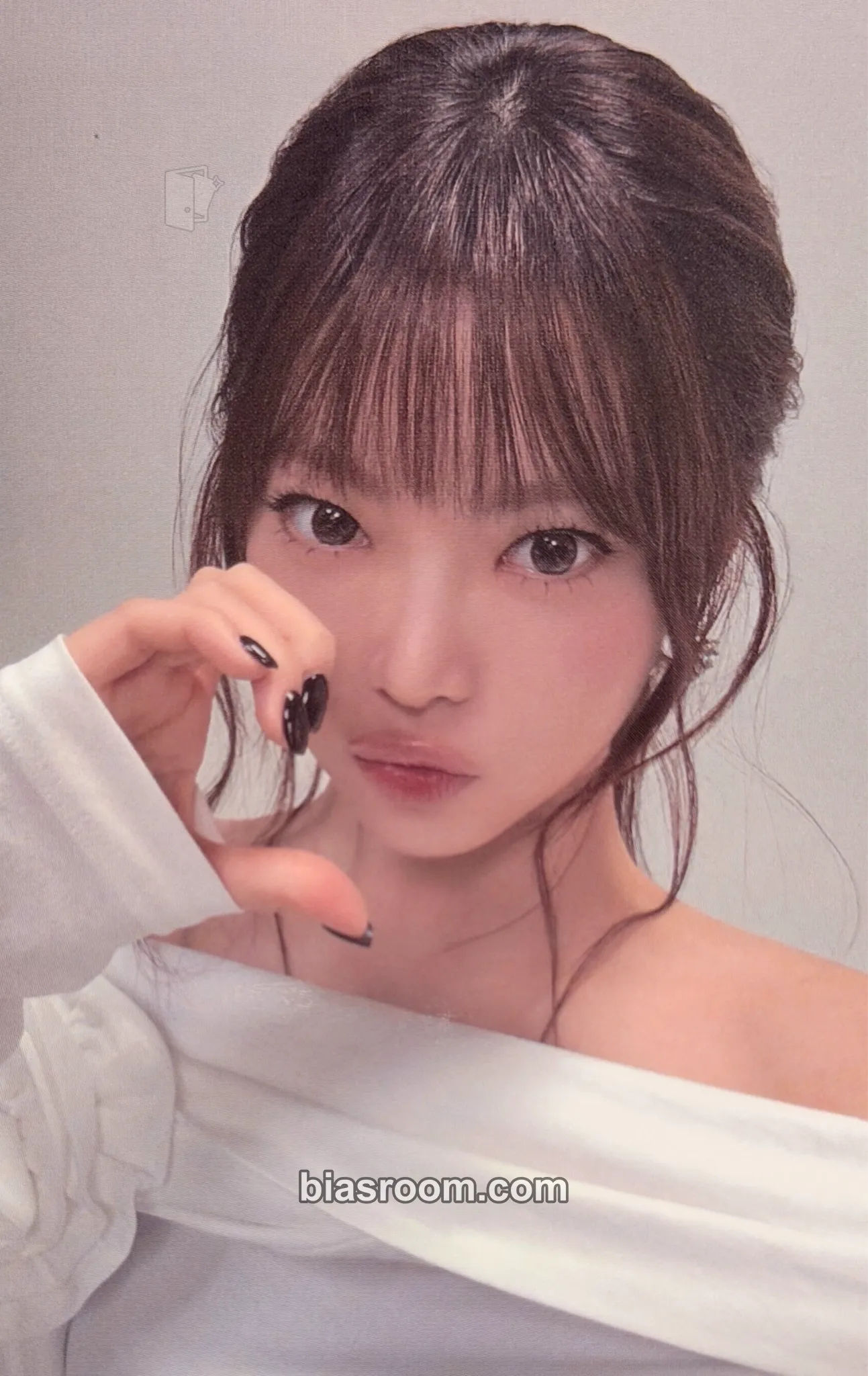 Hong Eunchae VR Concert: Invitation Photocard - LE SSERAFIM - LE SSERAFIM K-pop photocard