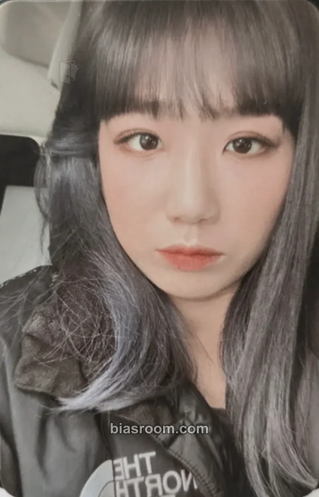 Ahn Yeeun - Ahn Yeeun - To The Island Album album photocard
