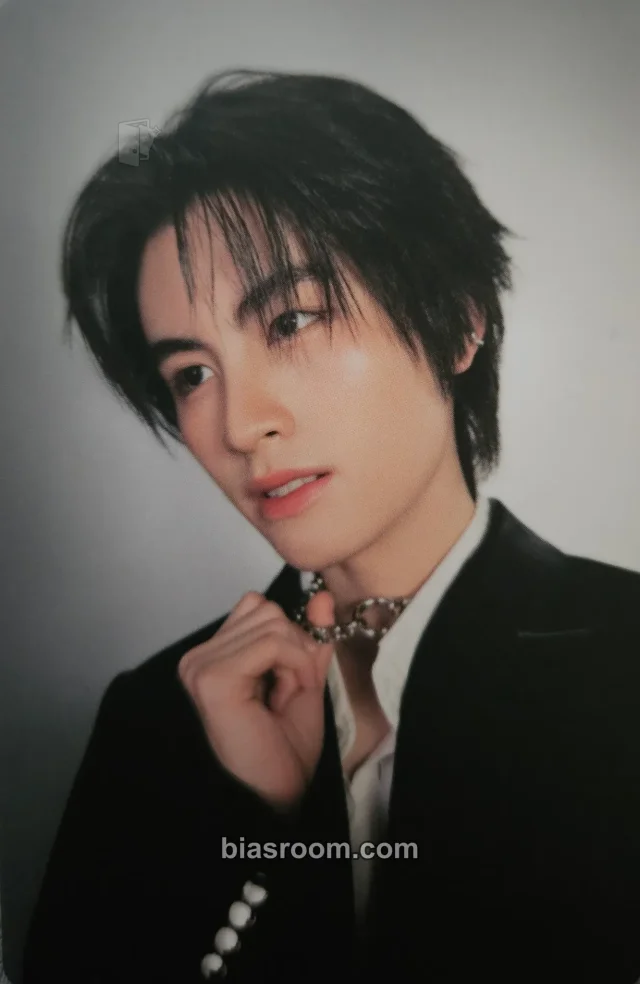 BUS - AA - Because of You, I Shine Album album photocard photocard set