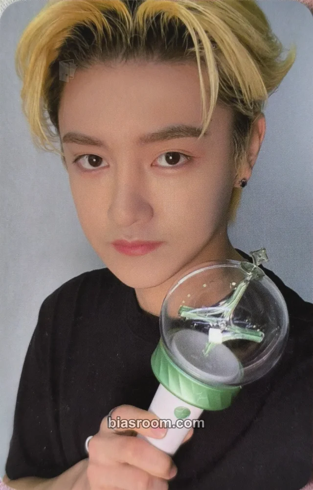 FANTASY BOYS  - Hikaru  - FANTASY BOYS OFFICIAL LIGHTSTICK  Other lightstick merch photocard