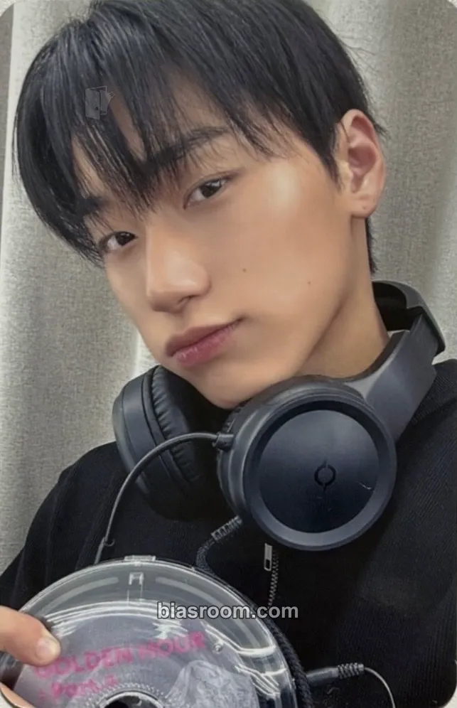 San GOLDEN HOUR : Part.5 Photocard - ATEEZ - ATEEZ K-pop photocard