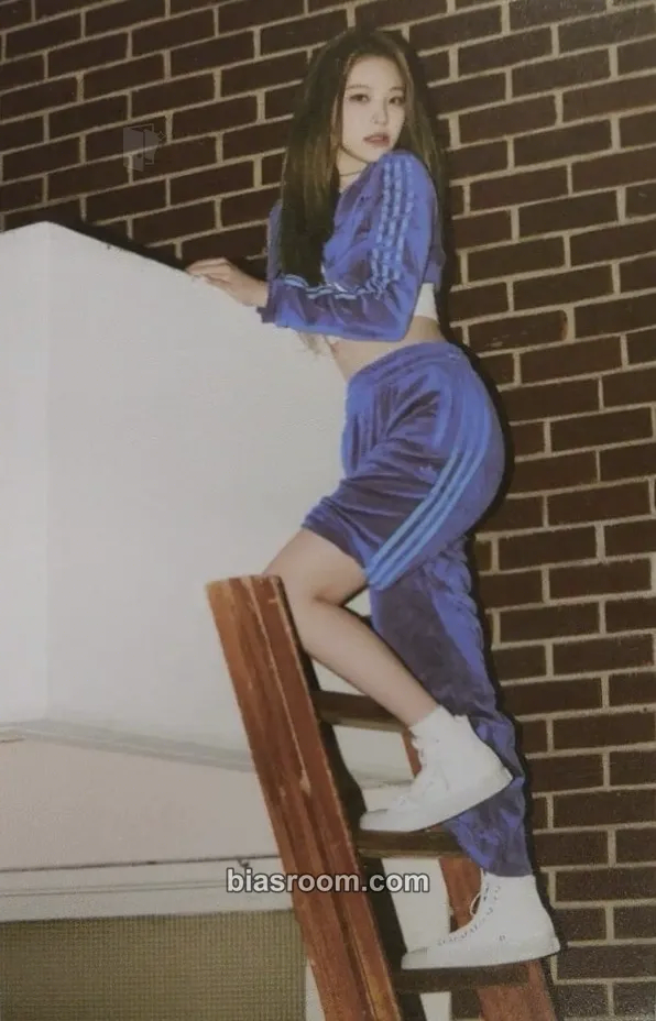 Jiheon Midnight Guest Photocard - fromis_9 - fromis_9 K-pop photocard